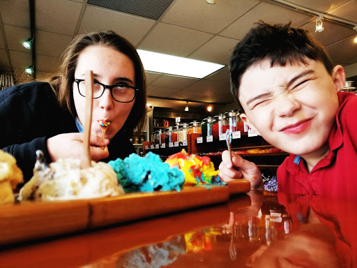 Book Store «Prime of Weirton (Weirton Book Company)», reviews and photos, 2200 Pennsylvania Ave, Weirton, WV 26062, USA