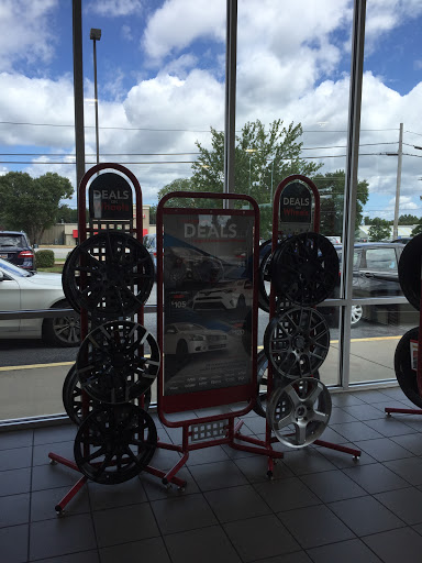 Tire Shop «Discount Tire Store - Greenville, SC», reviews and photos, 1408 Woodruff Rd, Greenville, SC 29607, USA