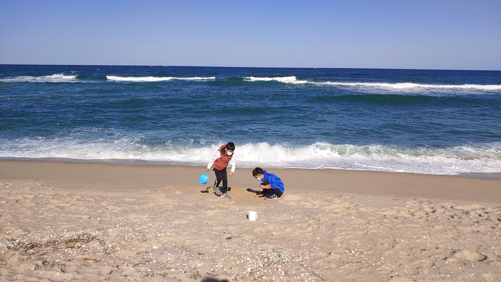 Songjeong Beach'in fotoğrafı imkanlar alanı