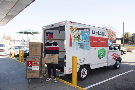 Truck Rental Agency «U-Haul Moving & Storage at Roosevelt Blvd», reviews and photos, 7750 Roosevelt Blvd, Philadelphia, PA 19152, USA