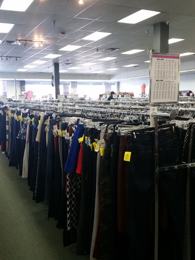 Discount Store «Discount Fashion Warehouse Dublin», reviews and photos, 6599 Dublin Center Dr, Dublin, OH 43017, USA