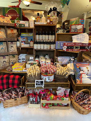 Grocery Store «Old Wethersfield Country Store», reviews and photos, 221 Main St, Wethersfield, CT 06109, USA