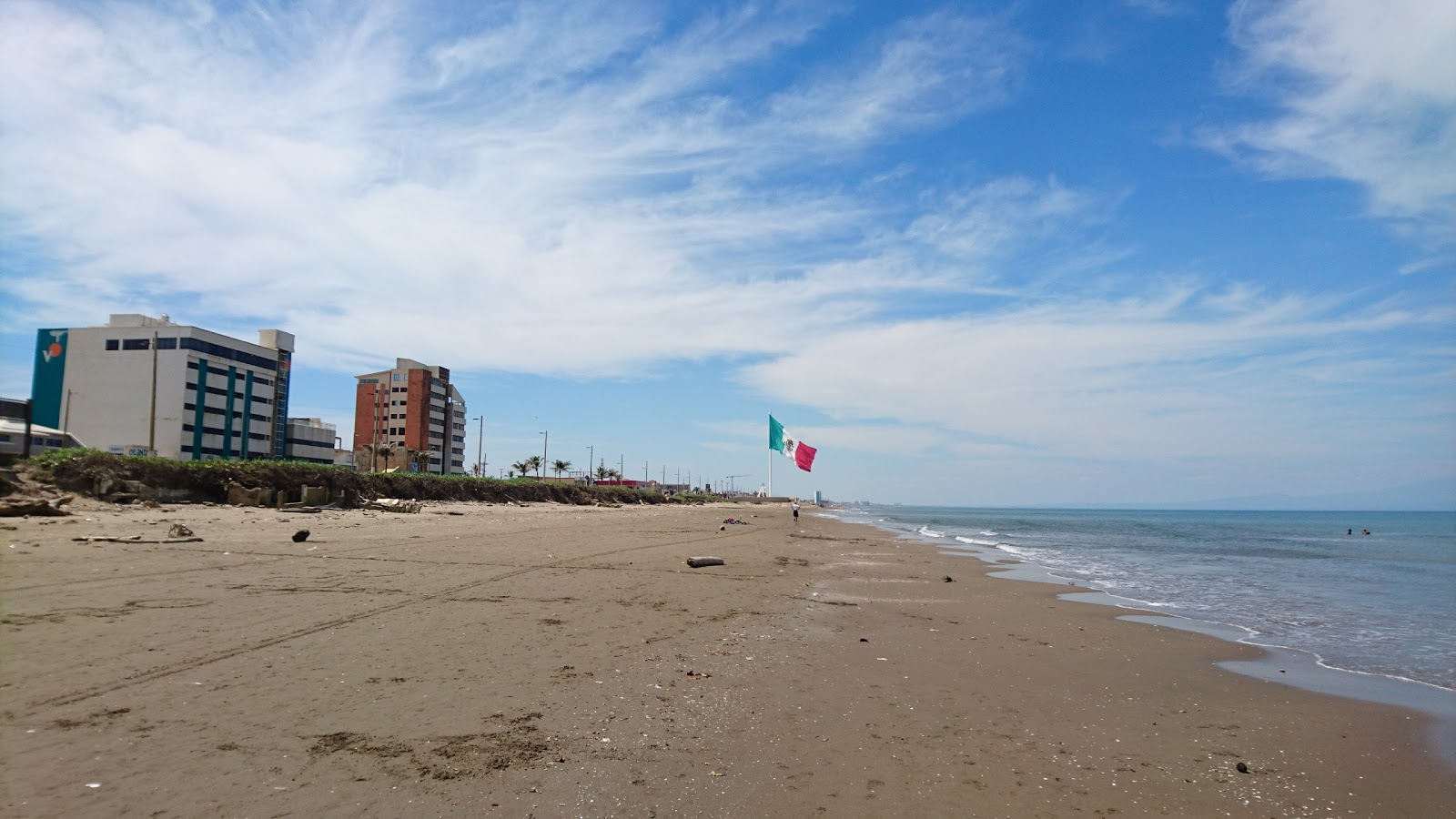 Foto de Playa Coatza con recta y larga