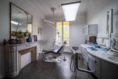 Dr Leon Pariente à Paris