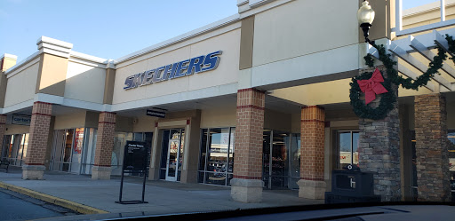 Shopping Mall «Queenstown Premium Outlets», reviews and photos, 441 Outlet Center Dr, Queenstown, MD 21658, USA