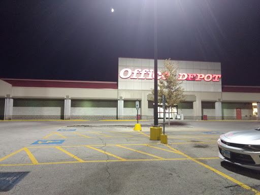 Office Supply Store «Office Depot», reviews and photos, 511 E Roosevelt Rd, Lombard, IL 60148, USA