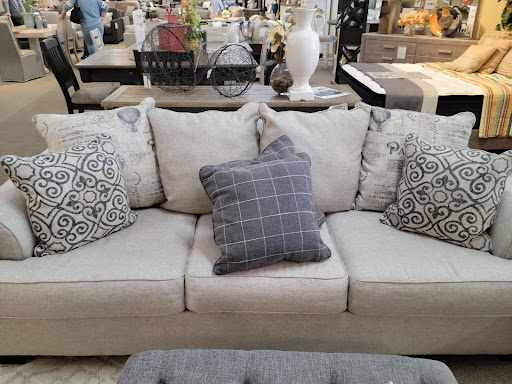 Furniture Store «Ashley HomeStore», reviews and photos, 7425 Ritchie Hwy, Glen Burnie, MD 21061, USA