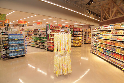 Grocery Store «Strack & VanTil Food Market», reviews and photos, 2168 W US Hwy 30, Valparaiso, IN 46385, USA