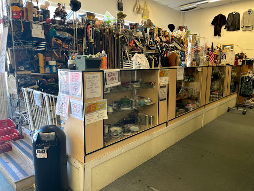 Thrift Store «Universal Thrift Store», reviews and photos, 18248 Sherman Way, Reseda, CA 91335, USA