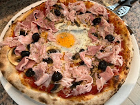 Plats et boissons du Pizzeria Pizza chez Antho à Hurigny - n°19