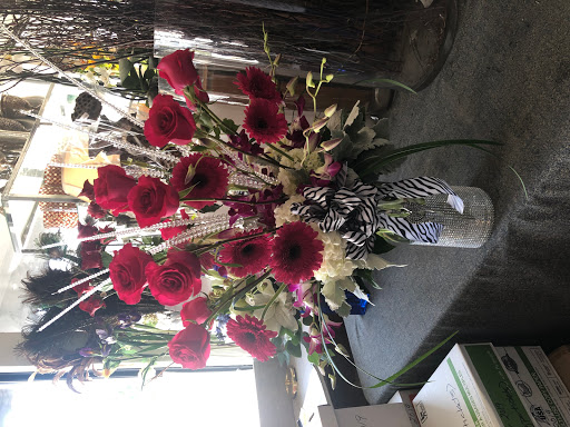 Florist «Plants and Answers Florist», reviews and photos, 700 W Market St, Greensboro, NC 27401, USA