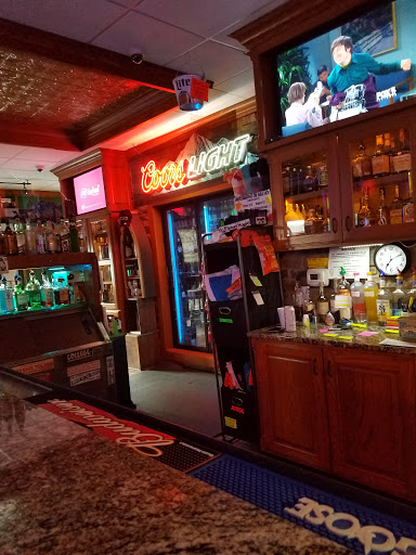 Bar «Orchard Inn Tavern», reviews and photos, 800 N 3rd St, Effingham, IL 62401, USA