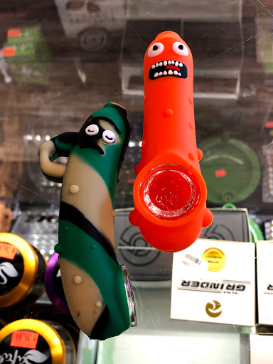 Tobacco Shop «Pipe Dreams Smoke Shop», reviews and photos, 13971 N Cleveland Ave #13, North Fort Myers, FL 33903, USA