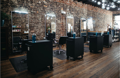 Hair Salon «Luminary Hair Co. (Formerly called Blackbird Salon Church Hill)», reviews and photos, 402 N 25th St, Richmond, VA 23223, USA