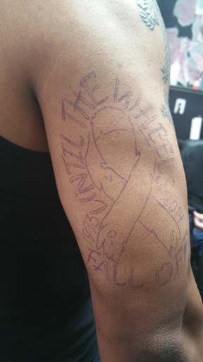 Tattoo Shop «Electric Voodoo Tattoo», reviews and photos, 34 Union Way # A, Vacaville, CA 95687, USA