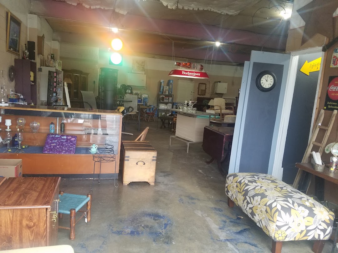 Innovated Antiques And Vapes