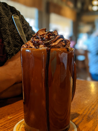 American Restaurant «Cracker Barrel Old Country Store», reviews and photos, 380 N Jacob Dr, Bloomington, IN 47404, USA