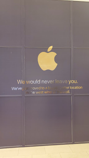 Computer Store «Apple Mall of America», reviews and photos, 132 South Avenue, Bloomington, MN 55425, USA