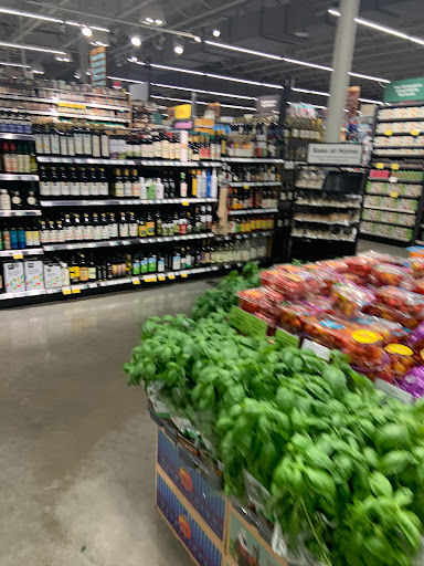 Grocery Store «Whole Foods Market», reviews and photos, 5014 Poplar Ave, Memphis, TN 38117, USA