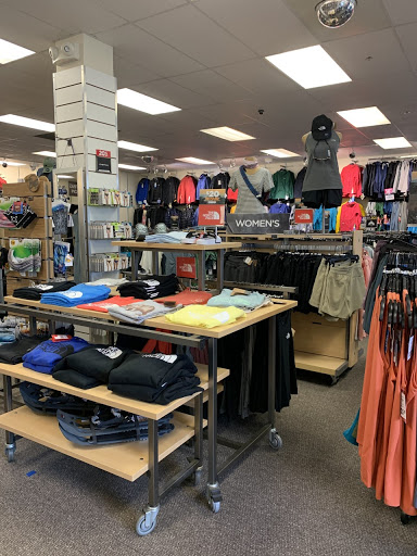 Outdoor Sports Store «Eastern Mountain Sports», reviews and photos, 1513 Iyannough Rd, Hyannis, MA 02601, USA