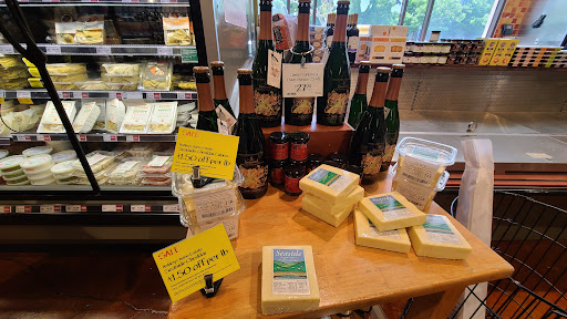 Grocery Store «Whole Foods Market», reviews and photos, 1010 Park Pl, San Mateo, CA 94403, USA