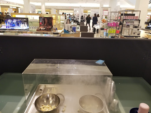 Shopping Mall «Fashion Island», reviews and photos, 401 Newport Center Dr, Newport Beach, CA 92660, USA