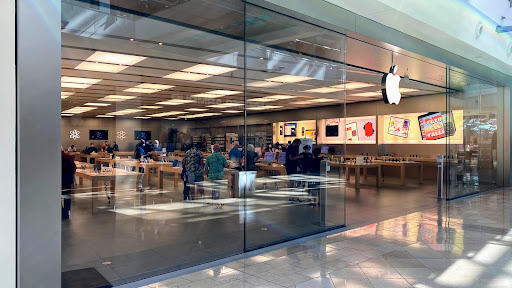 Computer Store «Apple Millenia», reviews and photos, 4200 Conroy Rd, Orlando, FL 32839, USA