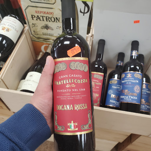 Wine Store «Liquor Town & Fine Wines», reviews and photos, 135-21 Cross Bay Blvd, Ozone Park, NY 11417, USA