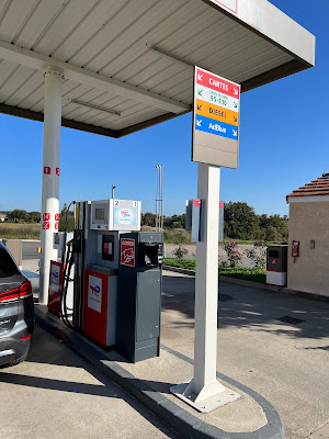 Total à Lucenay-lès-Aix