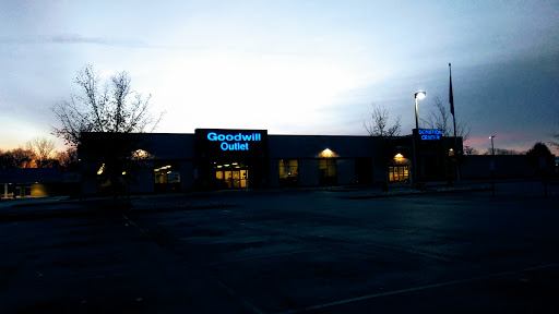 Outlet Store «Goodwill Outlet», reviews and photos, 1750 Woodman Dr, Dayton, OH 45420, USA