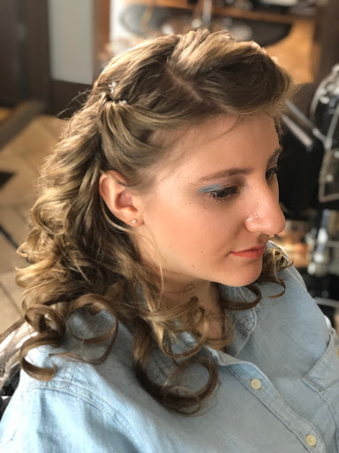 Beauty Salon «Hello Fabulous Salon & Skin», reviews and photos, 244 Dover Rd, Clarksville, TN 37042, USA