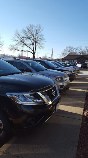 Used Car Dealer «Carmotive Auto Sales», reviews and photos, 7700 Hwy 65 NE, Spring Lake Park, MN 55432, USA