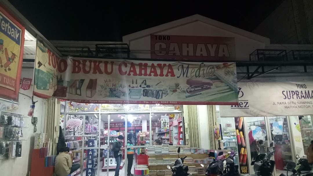 Toko Buku Cahaya Setu