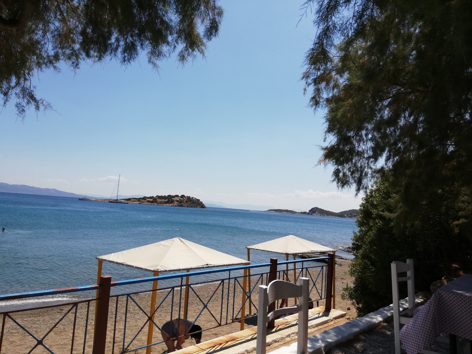 Foto de Paralia Giala e o assentamento
