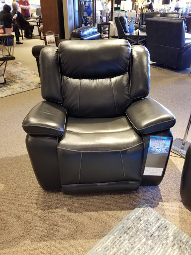 Furniture Store «Art Van Furniture - Chesterfield», reviews and photos, 50400 Gratiot Ave, Chesterfield, MI 48051, USA
