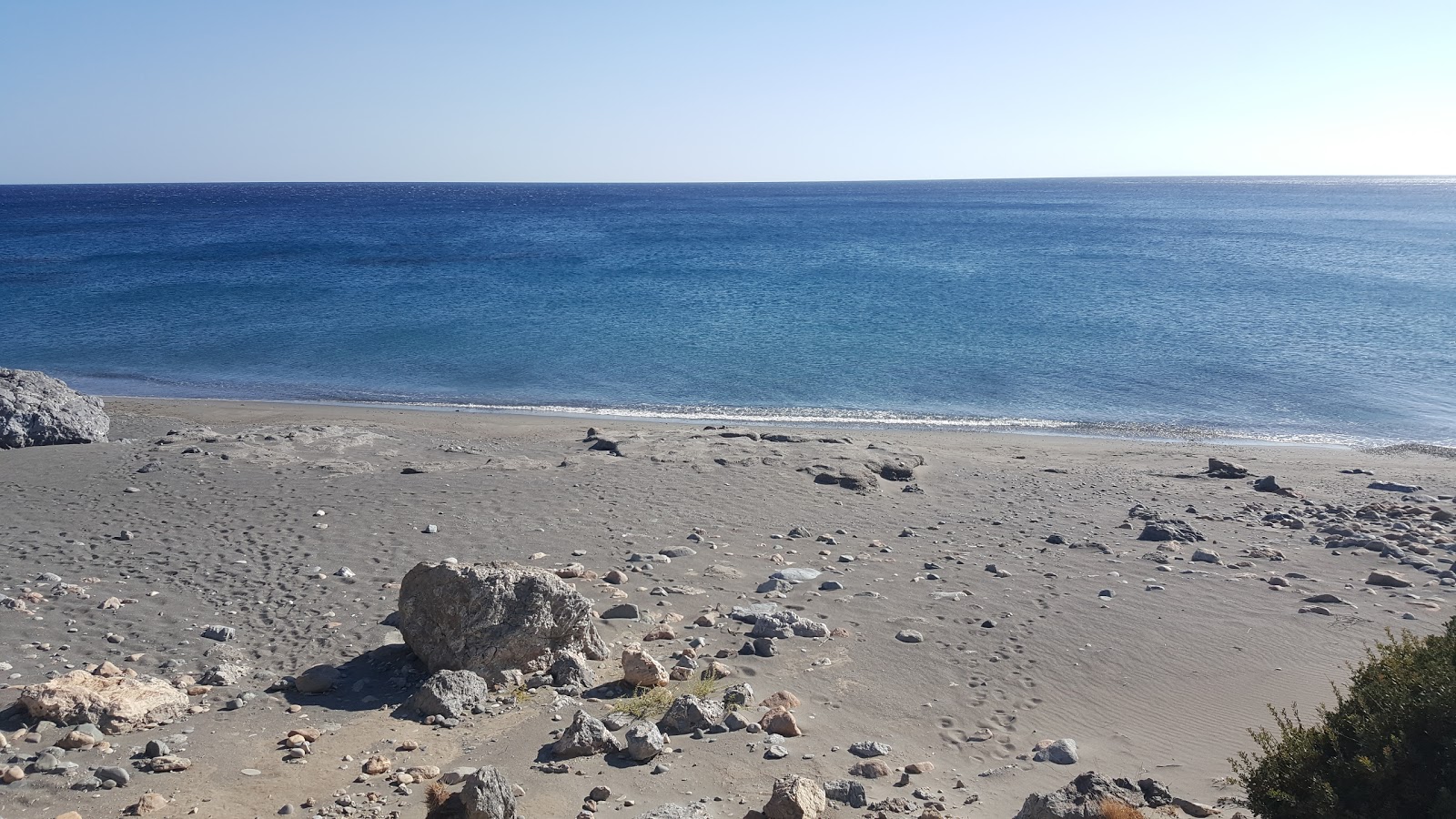 Fotografija Gialopotama beach z prostorna obala