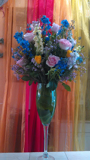 Florist «La Vie En Rose Flowers», reviews and photos, 1272 Solano Ave, Albany, CA 94706, USA