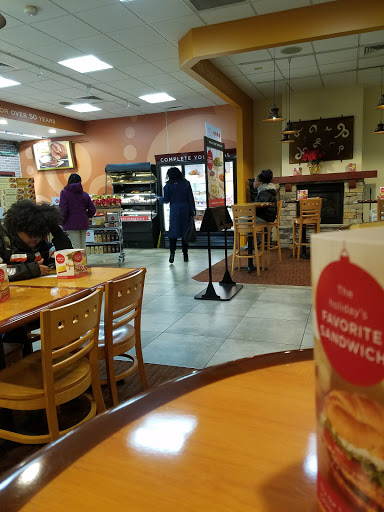 Shopping Mall «Penn Mar Shopping Center», reviews and photos, 2950 Donnell Dr, Forestville, MD 20747, USA