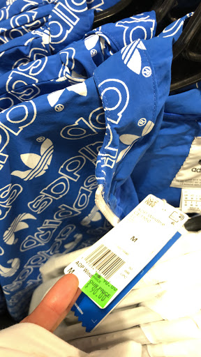 Sporting Goods Store «adidas Outlet Store Woodburn», reviews and photos, 1001 N Arney Rd Ste 400, Woodburn, OR 97071, USA