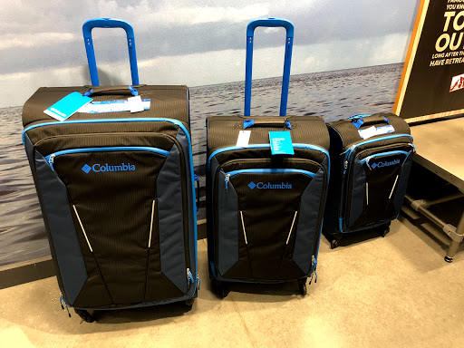 Clothing Store «Columbia Sportswear at Tanger Outlets Daytona», reviews and photos, 1100 Cornerstone Blvd #105, Daytona Beach, FL 32117, USA