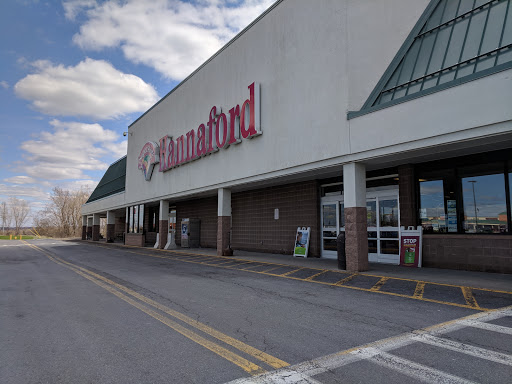 Grocery Store «Hannaford Supermarket», reviews and photos, 21110 Pioneer Plaza Dr, Watertown, NY 13601, USA