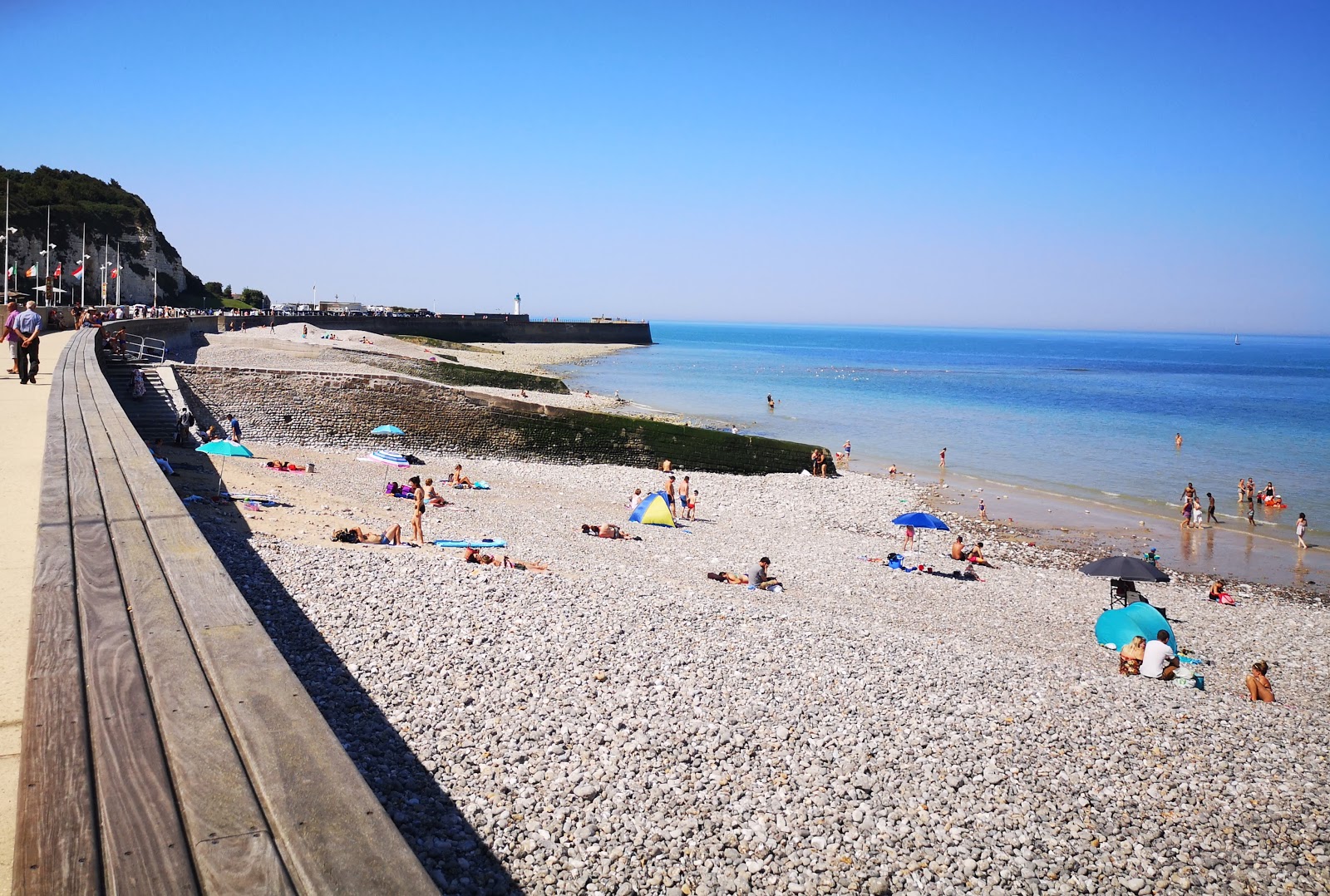 Valokuva Plage de Saint-Valery-en-Cauxista. puhtaustasolla korkea