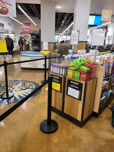 Grocery Store «Whole Foods Market», reviews and photos, 250 7th Ave, New York, NY 10001, USA