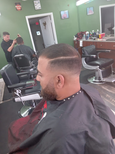 Barber Shop «T&T Barbershop», reviews and photos, 2215 S Federal Hwy, Fort Lauderdale, FL 33316, USA