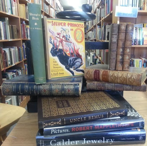 Book Store «Books On The Boulevard, LLC», reviews and photos, 13551 Ventura Blvd, Sherman Oaks, CA 91423, USA