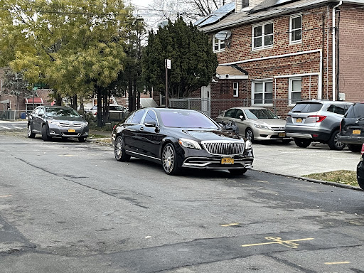 Mercedes Benz Dealer «Mercedes-Benz of Greenwich», reviews and photos, 261 West Putnam Avenue, Greenwich, CT 06830, USA