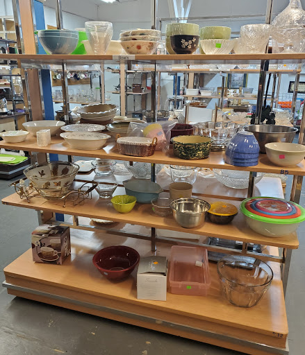 Thrift Store «St. Vincent de Paul Thrift Store», reviews and photos, 4009 S 56th St, Tacoma, WA 98409, USA