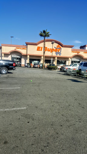 Grocery Store «El Super», reviews and photos, 7000 Alameda St, Huntington Park, CA 90255, USA