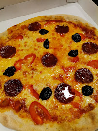 Salami du Pizzeria PIZZA DELOS Bio Besançon à Besançon - n°7