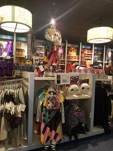 Toy Store «Disney Store», reviews and photos, 2701 Bergen Town Center, Paramus, NJ 07652, USA